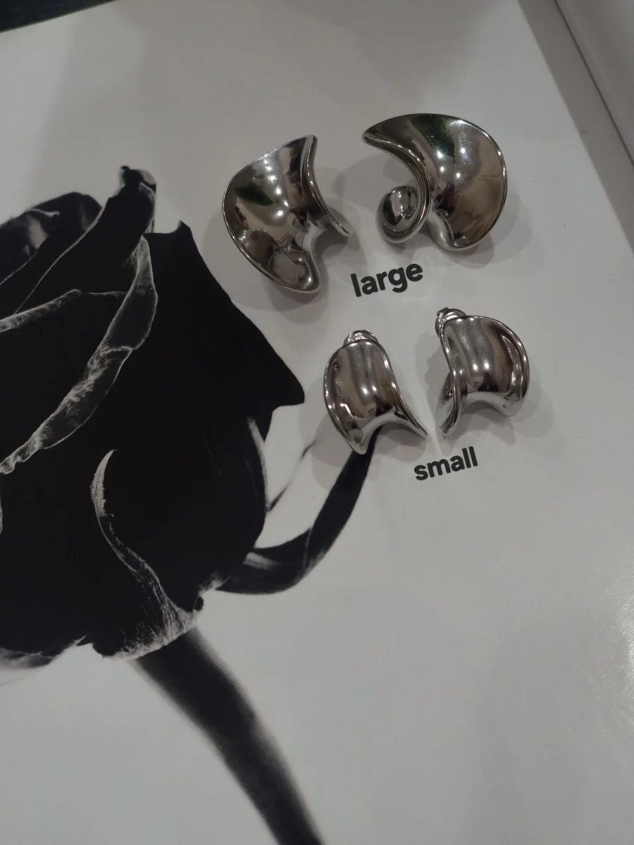 Σκουλαρίκια κρεμαστά ασύμμετρα