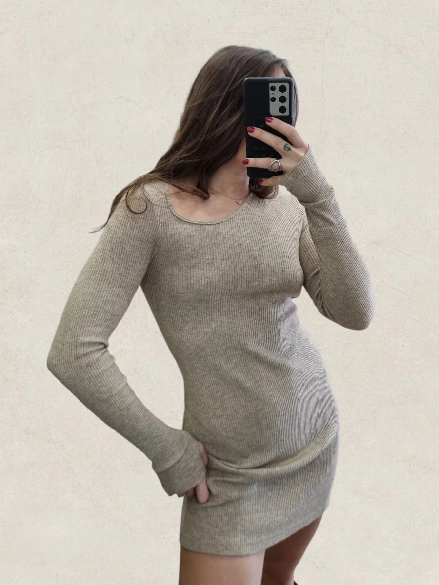 Kοντό ριπ φόρεμα