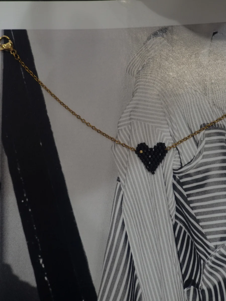 Βραχιόλι αλυσίδα με μαύρη καρδιά