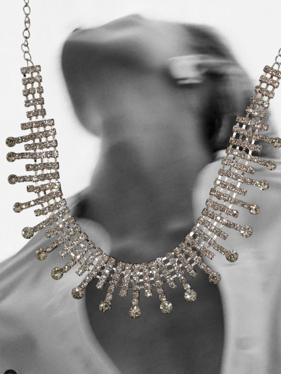 Περιδέραιο κρεμαστό με ζιργκόν περιδέραιο λαιμού  κολιέ με ζιγκόν  διαθέτει προέκταση 