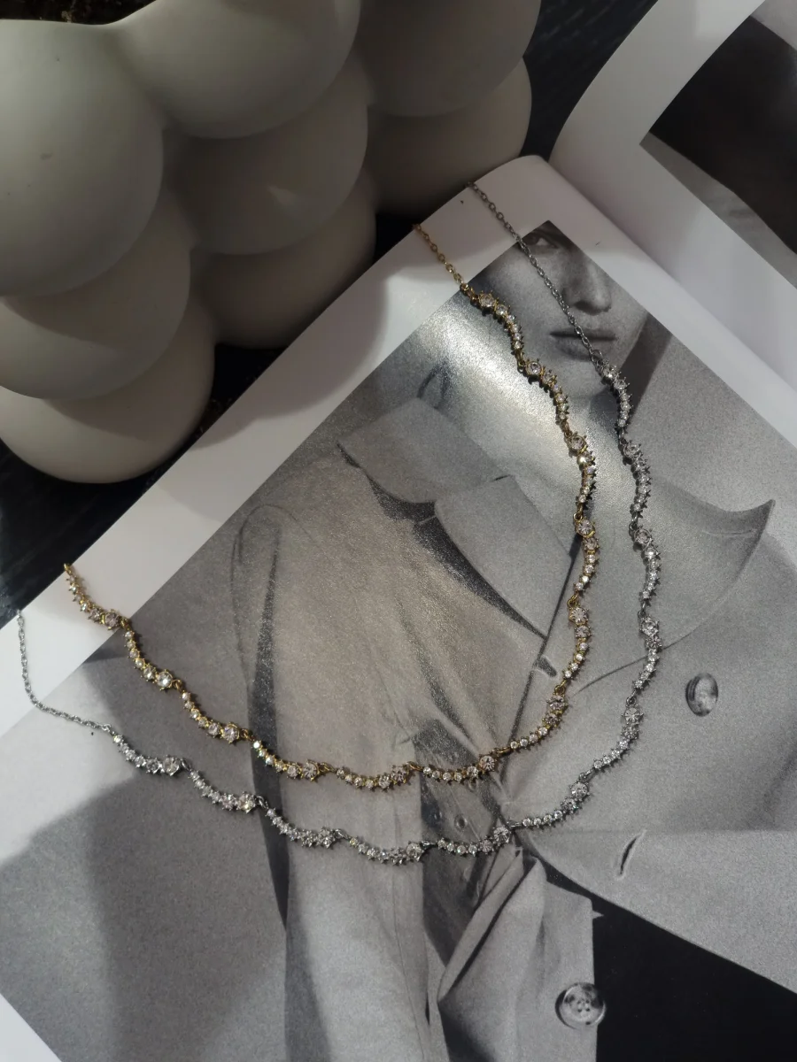 Κολιέ σχήμα κύμα με ζιργκόν