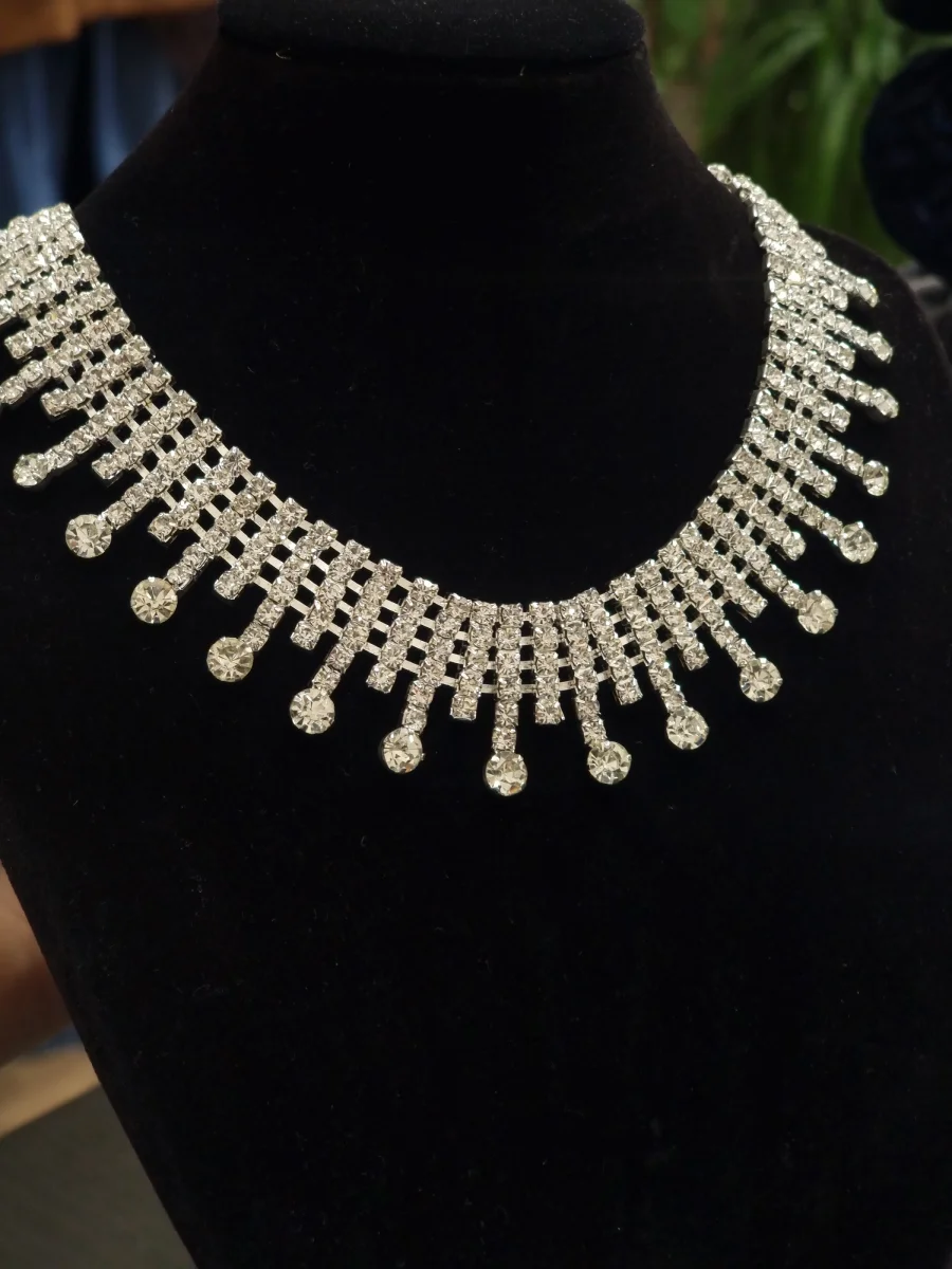 Περιδέραιο κρεμαστό με ζιργκόν περιδέραιο λαιμού  κολιέ με ζιγκόν  διαθέτει προέκταση 