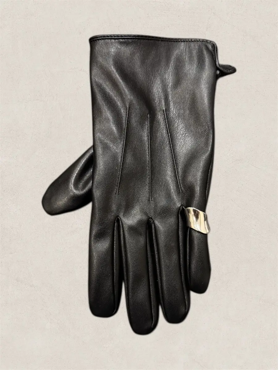 Σεβαλιέ ασύμμετρο δαχτυλίδι