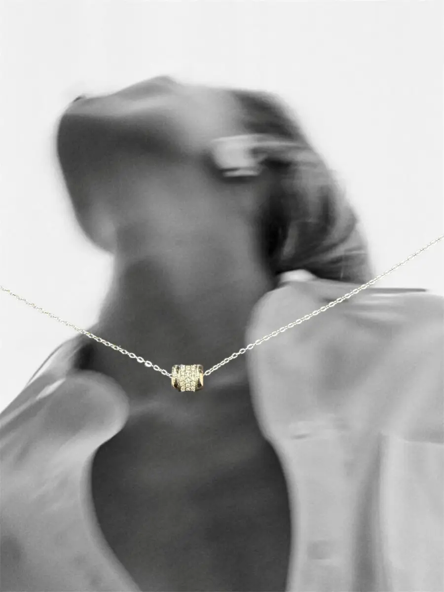 Κολιέ αλυσίδα με κύλινδρο και ζιργκόν