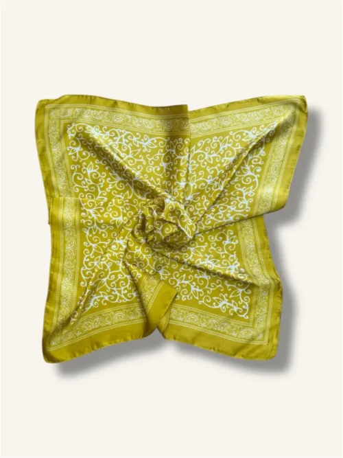 Μαντήλι με ασύμμετρα σχέδια φύλλων